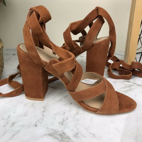 SOLD Country Road Tan Suede Leather Heels Shoes Size 37 - Picture 9 of 12